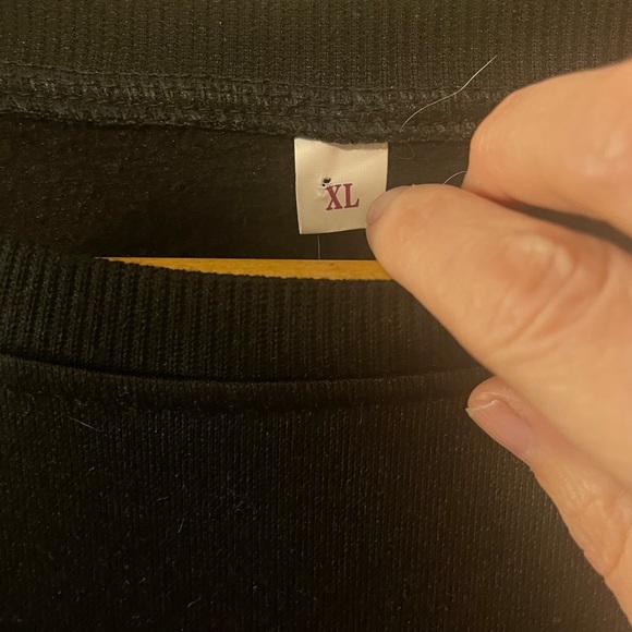 Faith love Hope Lips sweatshirt - Picture 3 of 3